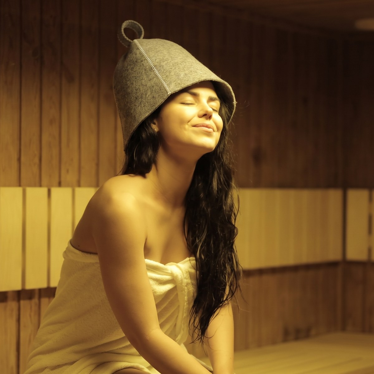 The Ember sauna hat